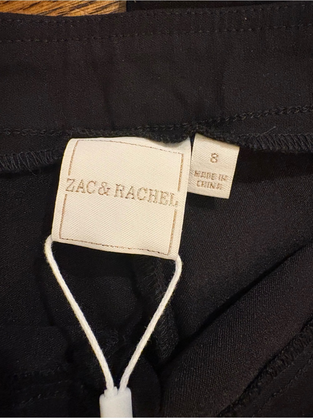 NWT Zac & Rachel Black Cropped Pull-On Pants Gold Button Hem Size 8 - Picture 4 of 5